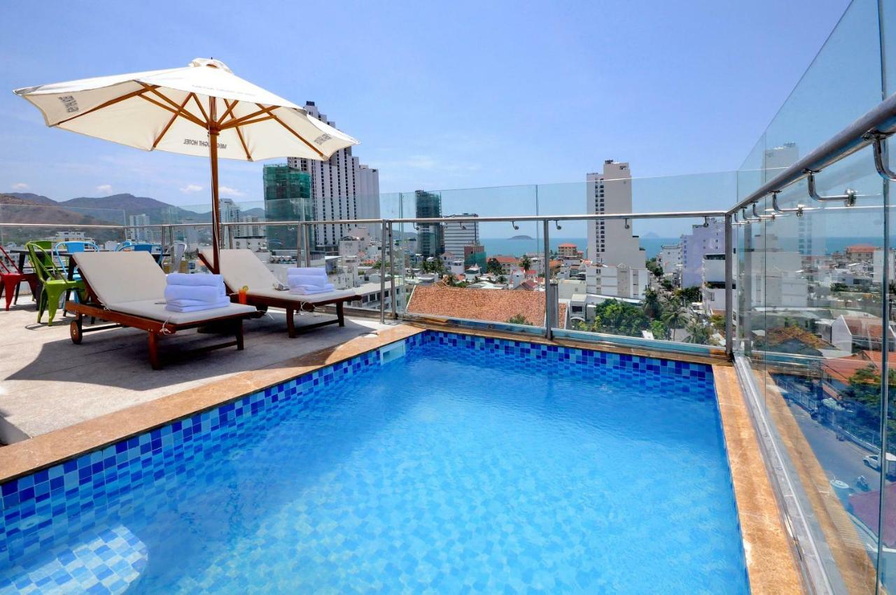 Mega Light Hotel Nha Trang Esterno foto